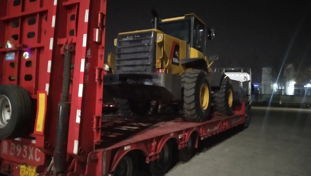 青岛淳远国际物流：推土机和平地机报关出境专业服务_#青岛物流公司##青岛货代公司##青岛货运公司##青岛大件运输公司#