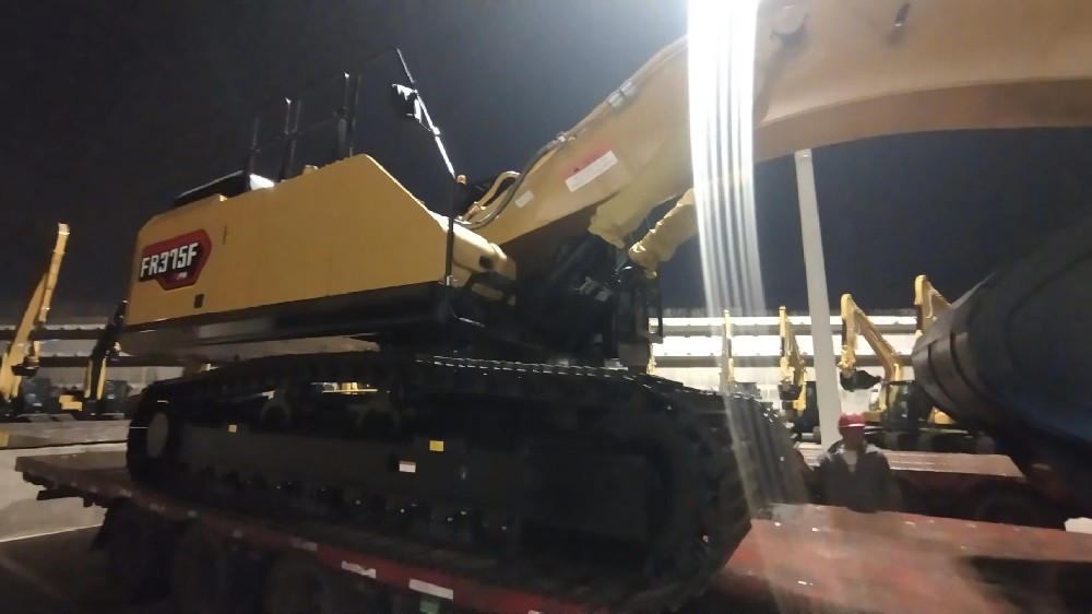 青岛淳远国际物流：中亚跨境工程机械智慧物流解决方案领航者_青岛物流公司_青岛货代公司_青岛货运公司_青岛大件运输公司