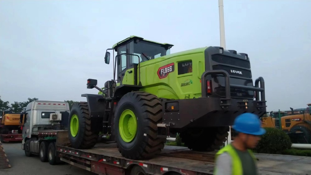 青岛港至喀什口岸工程机械跨境运输全链路解决方案——打造一带一路陆运新标杆_青岛物流公司_青岛货代公司_青岛货运公司_青岛大件运输公司