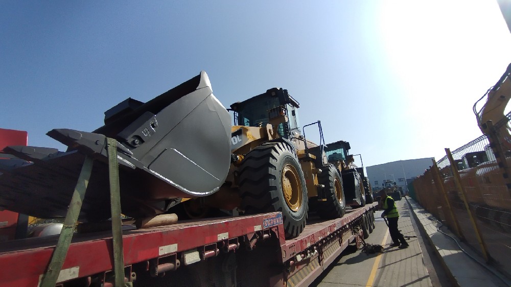 环渤海经济圈跨境工程机械智慧物流解决方案｜青岛港至山东湾区全链路运输服务_青岛物流公司_青岛货代公司_青岛货运公司_青岛大件运输公司