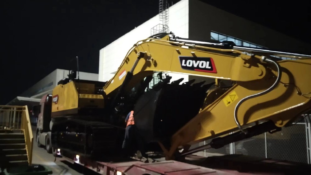 青岛淳远国际物流构建中亚五国智慧物流体系 助力跨境工程运输效能提升_青岛大件设备运输公司_青岛机械设备运输公司_青岛海运订舱_青岛海运代理