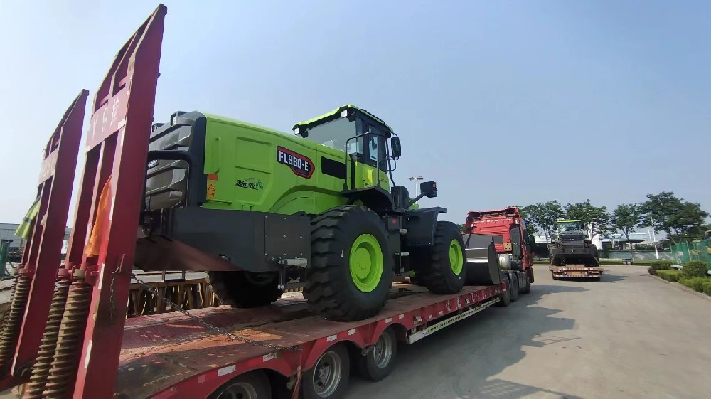 青岛淳远国际物流：智能技术驱动跨境工程机械运输体系升级_青岛大件设备运输公司_青岛机械设备运输公司_青岛海运订舱_青岛海运代理