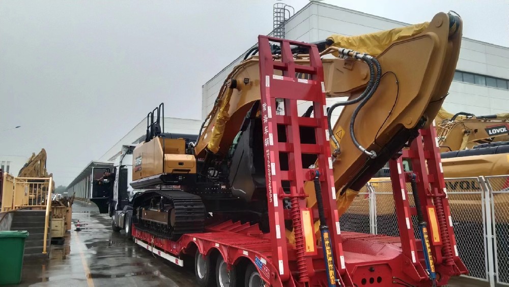 智能物流赋能江海联运：青岛淳远构建重型设备全链路运输新体系_青岛大件设备运输公司_青岛机械设备运输公司_青岛海运订舱_青岛海运代理