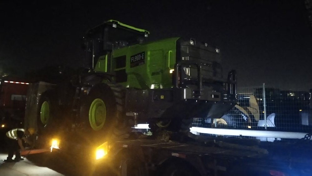 青岛港至中亚工程机械跨境物流全链服务创新实践——一带一路基建运输新格局_青岛物流公司_青岛货代公司_青岛货运公司_青岛大件运输公司