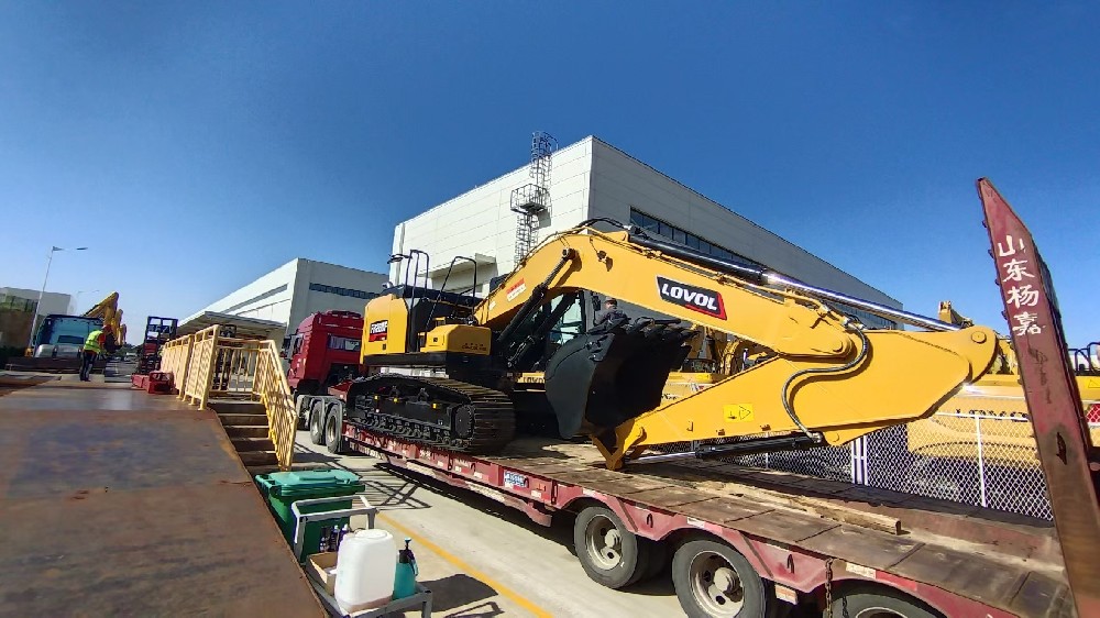 智慧物流赋能跨境重型机械运输——青岛淳远国际物流_青岛大件设备运输公司_青岛机械设备运输公司_青岛海运订舱_青岛海运代理