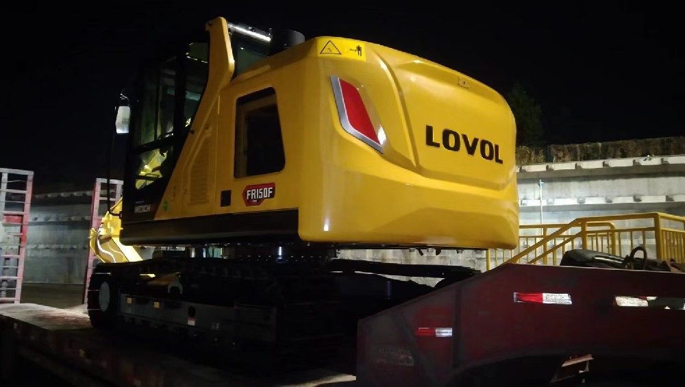 青岛淳远国际物流：专业大件运输与跨境服务助力全球工程机械出口日本_青岛海运出口哪家公司好_青岛设备报关哪家公司好_青岛设备清关哪家公司好