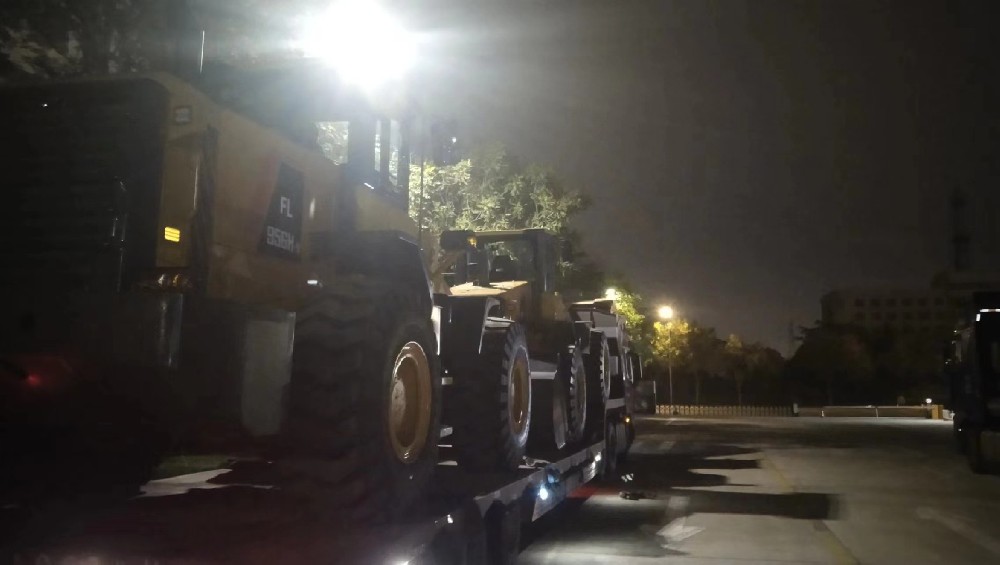 青岛淳远国际物流有限公司——您的海运货代与代理服务专家_青岛港到喀拉苏口岸推土机报关出境_青岛港到喀拉苏口岸平地机报关出境