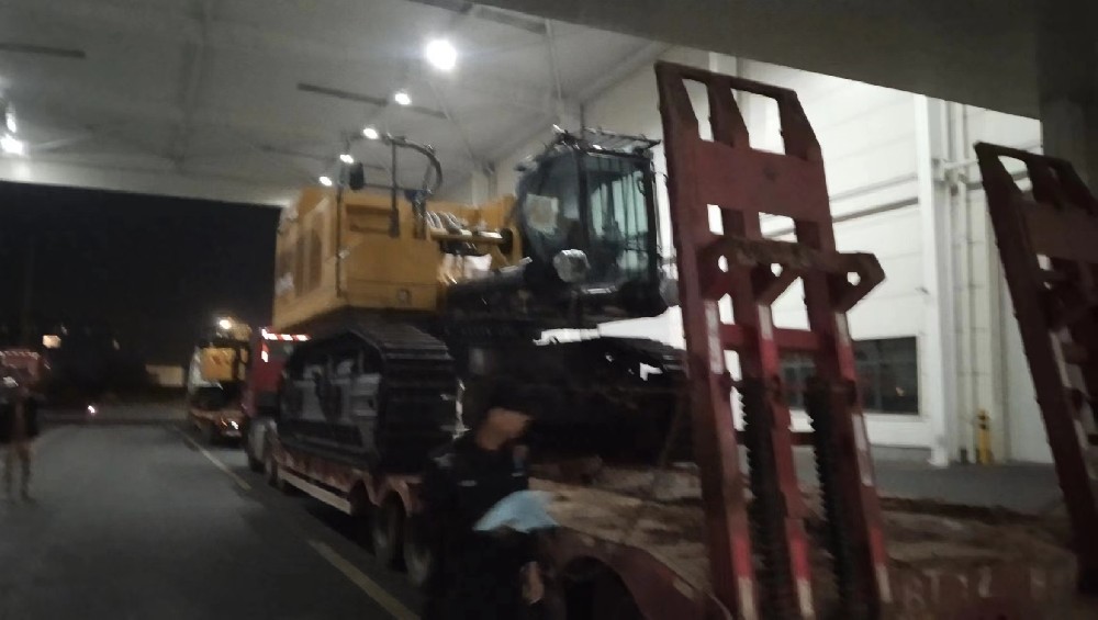 青岛淳远国际物流：专业旋挖钻运输、盾构机运输及海运货代服务_青岛港到天津港口岸推土机运输_青岛港到天津港口岸装载机平地机运输